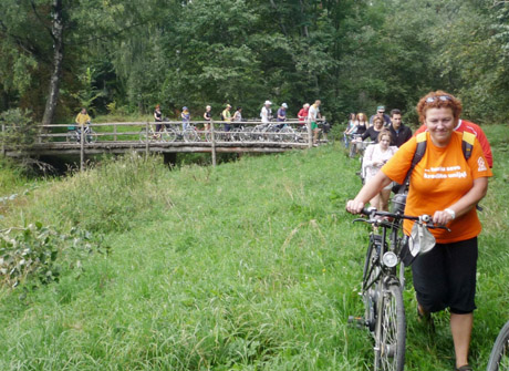Tytuvėnuose pedalus mynė ir suaugę, ir vaikai Tytuvėnuose pedalus mynė ir suaugę, ir vaikai