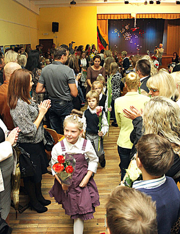 Ge­gu­žių pro­gim­na­zi­jos pir­mo­kė­liai