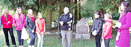 Akmenų menorą pratęsė „Atminimo kelias“ Akmenų menorą pratęsė „Atminimo kelias“