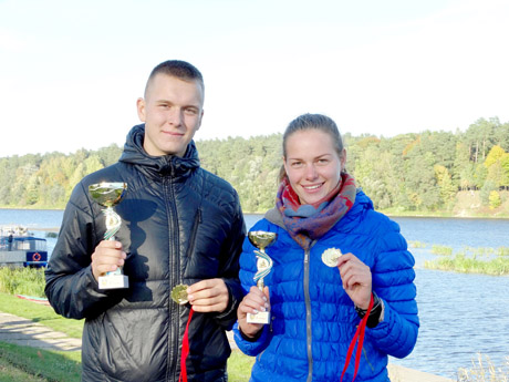 Irkluotojai lenktyniavo 4 km trasoje Irkluotojai lenktyniavo 4 km trasoje