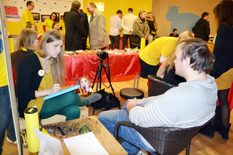 Studentai pardavinėjo savo darbus ir paslaugas Studentai pardavinėjo savo darbus ir paslaugas