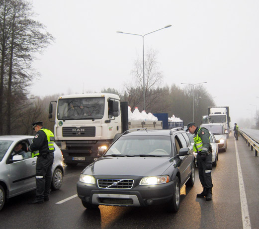 Tikrino vairuotojų blaivumą Tikrino vairuotojų blaivumą