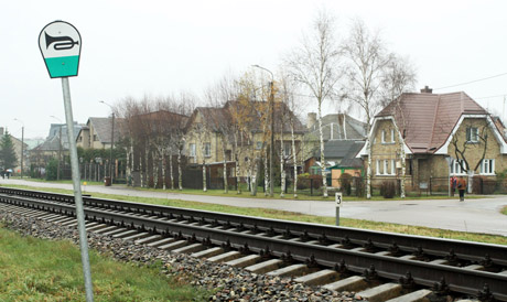 Traukinių signalai naktį verčia iš lovų Traukinių signalai naktį verčia iš lovų