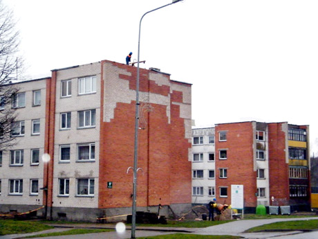 Pradėti renovuoti daugiabučiai Pradėti renovuoti daugiabučiai
