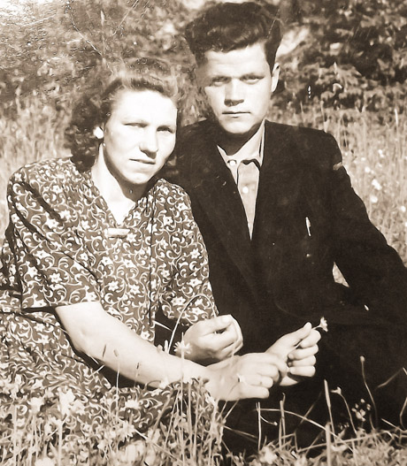 „Gyvename kaip du balandėliai...“ „Gyvename kaip du balandėliai...“