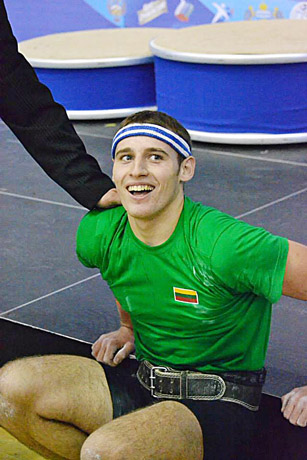 Pasaulio čempionas atkakliai siekia pergalių Pasaulio čempionas atkakliai siekia pergalių