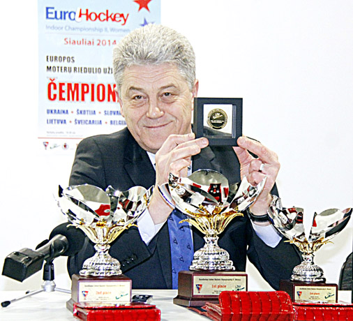 Šiauliuose prasidėjo Europos moterų žolės riedulio čempionatas Šiauliuose prasidėjo Europos moterų žolės riedulio čempionatas