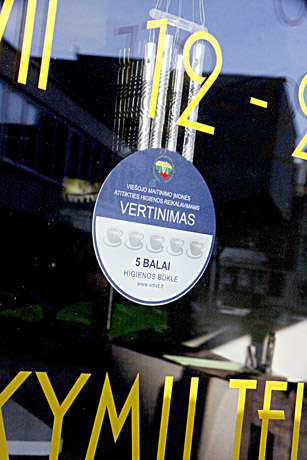 Pirmieji puodeliai paženklino maitinimo įstaigas Pirmieji puodeliai paženklino maitinimo įstaigas