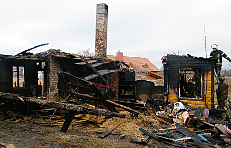 Kelmėje degė namas Kelmėje degė namas