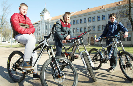 Ekstremalų dviračių sportą jaunuoliai renkasi dėl adrenalino Ekstremalų dviračių sportą jaunuoliai renkasi dėl adrenalino