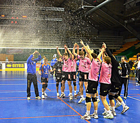 Vyrų tinklinio elite – šiauliečiai ir kelmiškiai Vyrų tinklinio elite – šiauliečiai ir kelmiškiai
