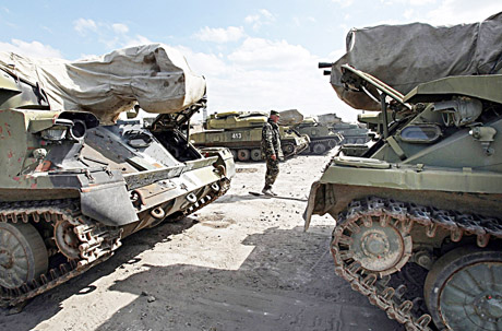 Tarp Briuselio vyšnių ir Kremliaus kauliukų Tarp Briuselio vyšnių ir Kremliaus kauliukų