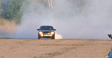 Greiti ir įsiutę žaidžia su mirtimi