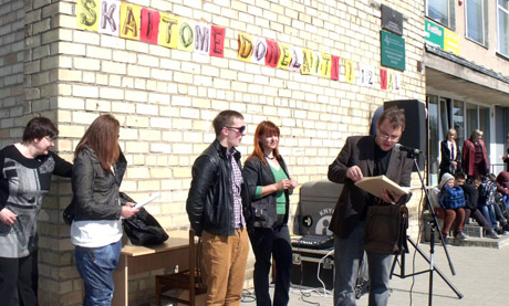 K. Donelaičio „Metai“ skambėjo gatvėje K. Donelaičio „Metai“ skambėjo gatvėje