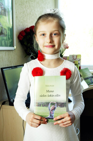 Jaunoji poetė pristatė knygą Jaunoji poetė pristatė knygą