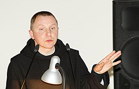 Palendrių vienuolyną atvėrė dokumentinė fotografija Palendrių vienuolyną atvėrė dokumentinė fotografija