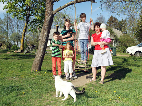 Laimė būti mama Laimė būti mama