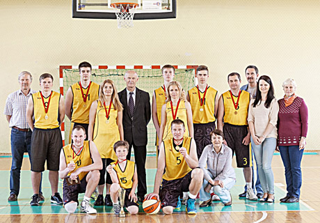 Šiauliams atstovaus Mindaugo Žukausko šeimos komanda Šiauliams atstovaus Mindaugo Žukausko šeimos komanda