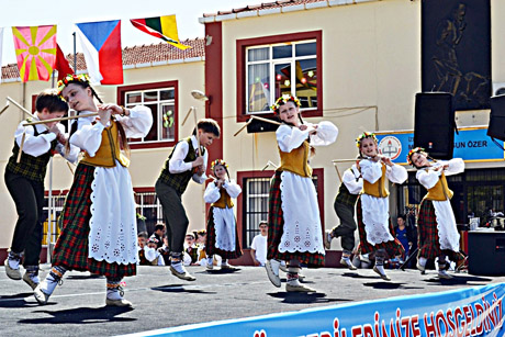 „Šėltinio“ šokėjai buvo savo šalies ambasadoriai „Šėltinio“ šokėjai buvo savo šalies ambasadoriai