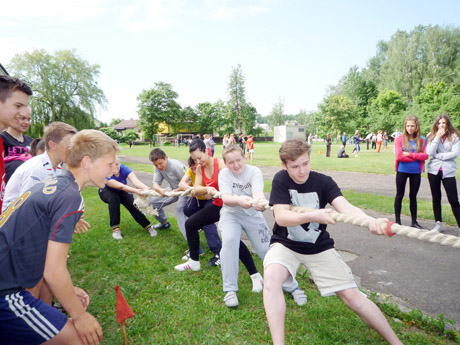 Mokslo metus baigė sportuodami Mokslo metus baigė sportuodami