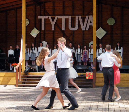 Tytuvėnai šventė prie Giliaus ežero Tytuvėnai šventė prie Giliaus ežero