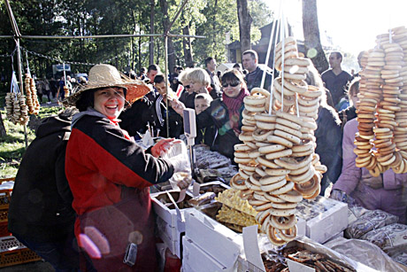 Sugužėjo Jonai, Janinos ir visi kiti