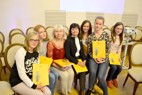 Įvertinti gimnazistų darbai apie pusiau automatinį lietų ir raudonžiedes pupeles