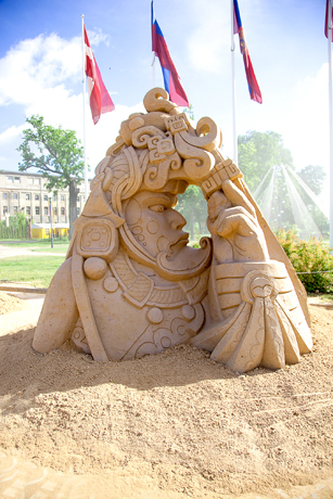 Latviai kvietė į smėlio skulptūrų festivalį