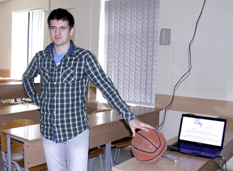 Stu­den­to kūrinys pra­no­ko „Mic­ro­soft“ ri­bas