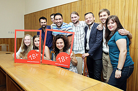 Aštuoniolikmečiai nori į valdžią