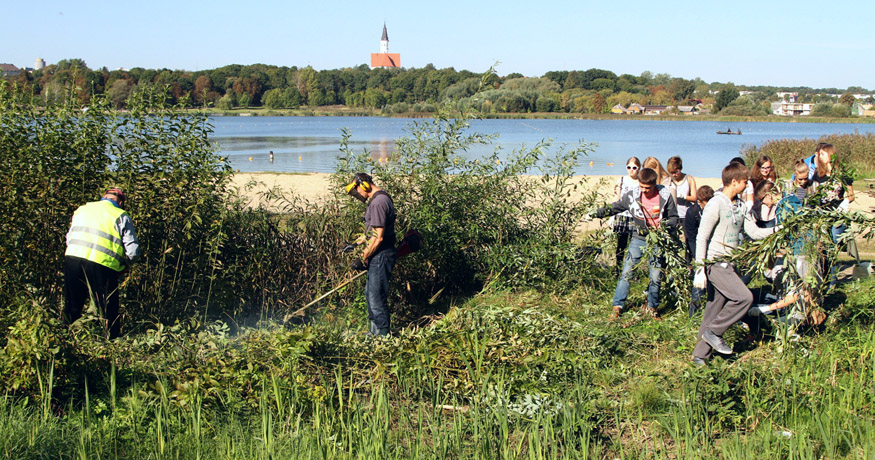 Tvarkytasi prie Talkšos ežero