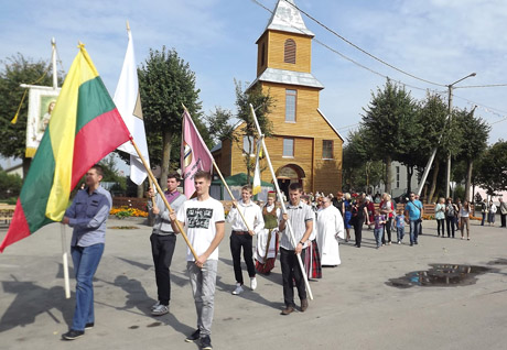 Kužiškiai minėjo praeitį ir džiaugėsi šiandiena Kužiškiai minėjo praeitį ir džiaugėsi šiandiena