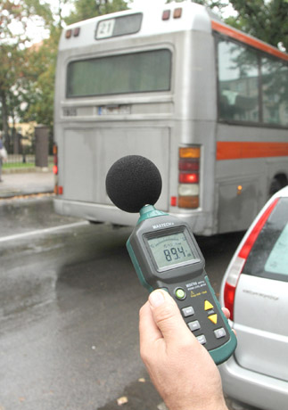 Sustabdžius eismą oro tarša sumažėjo trigubai