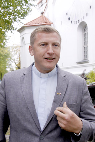 Šiaulių katedroje šv. mišias aukos naujas klebonas Šiaulių katedroje šv. mišias aukos naujas klebonas