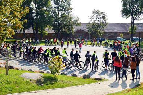 Mokiniai pakvietė minti dviračių pedalus Mokiniai pakvietė minti dviračių pedalus