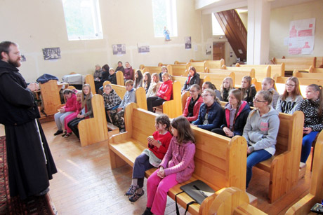 Kelionė pas vienuolį – buvusį mokyklos mokinį Kelionė pas vienuolį – buvusį mokyklos mokinį