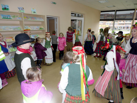 Bibliotekoje „Čiutulis“ koncertavo darželinukams