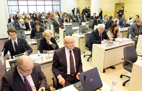 Elektroninė avarija sustabdė politikus Elektroninė avarija sustabdė politikus