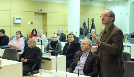 Kuo toliau į aikštę, tuo mažiau idėjų Kuo toliau į aikštę, tuo mažiau idėjų
