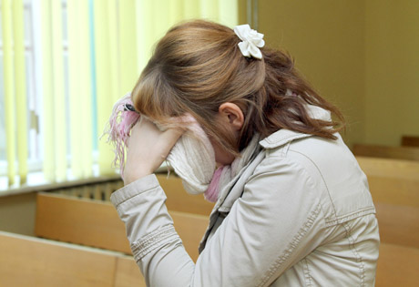 Naujagimę pražudžiusi ir vėl besilaukianti motina palikta laisvėje Naujagimę pražudžiusi ir vėl besilaukianti motina palikta laisvėje