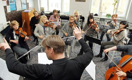 Orkestrą saugo meilė muzikai Orkestrą saugo meilė muzikai