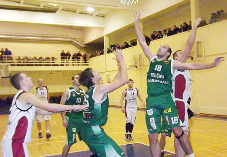 Savaitgalis kaimynus sukeitė vietomis Savaitgalis kaimynus sukeitė vietomis