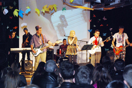 Gimnazijoje vėl kilo ,,Muzikos dirižablis“