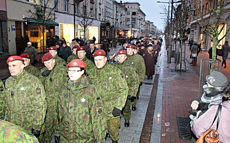 Laisvės gynėjams degė didelės ir mažos liepsnos Laisvės gynėjams degė didelės ir mažos liepsnos