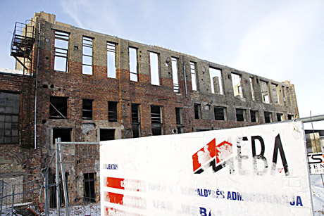 „Meba“ išvyta iš  Menų inkubatoriaus