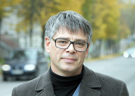 Nusišypsok mums, kandidate:)