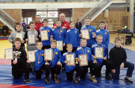 Jaunieji kelmiškiai imtynininkai – Lietuvos čempionai Jaunieji kelmiškiai imtynininkai – Lietuvos čempionai