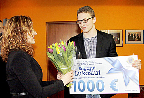 Stipendija – tūks­tan­tis eu­rų