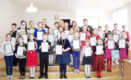 Radviliškyje varžėsi jaunieji šalies pianistai Radviliškyje varžėsi jaunieji šalies pianistai