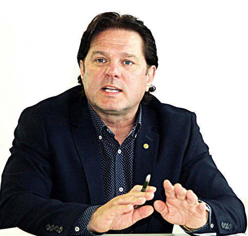 Arenos valdytojas naudos „negaudo“ ir automobilio neturi Arenos valdytojas naudos „negaudo“ ir automobilio neturi